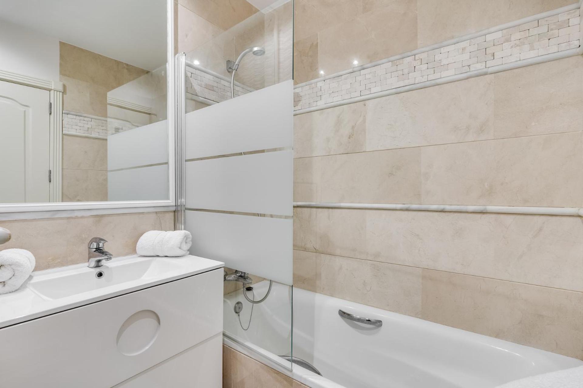 Aparthotel Molo Residences Boutique & Marbella