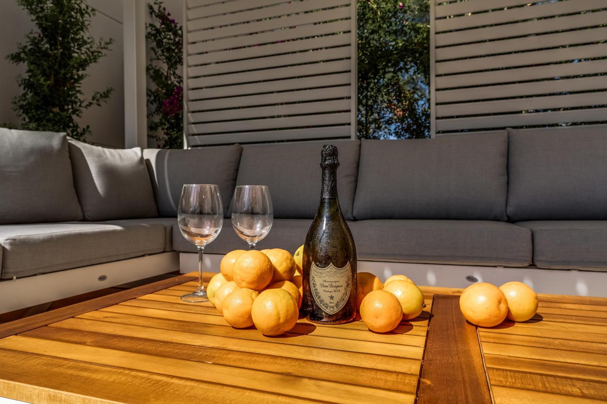 Molo Residences Boutique & Marbella