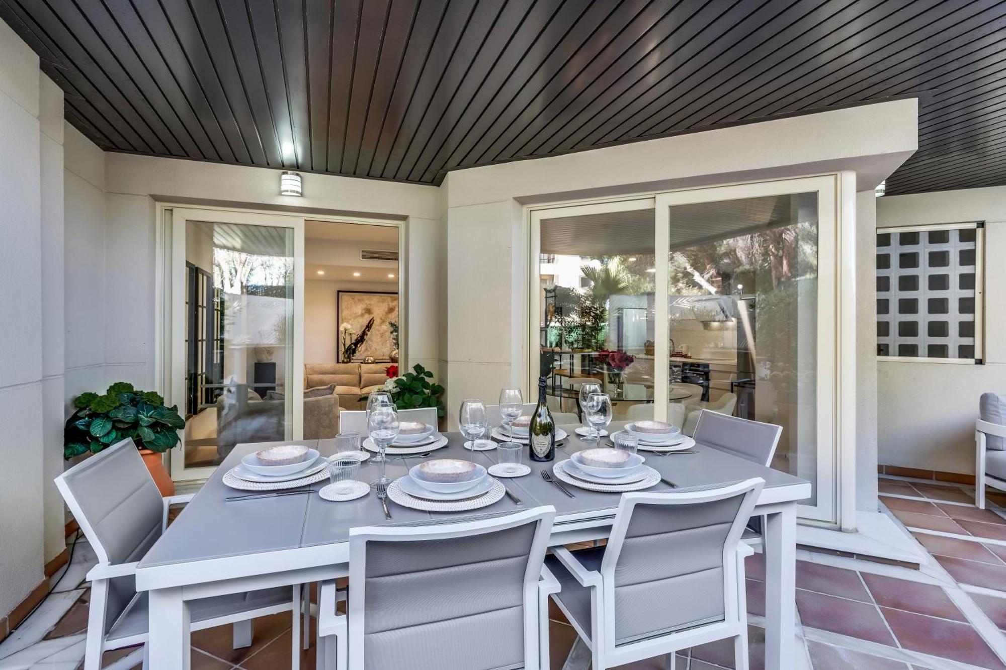 Molo Residences Boutique & *